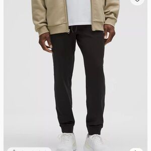 lululemon athletica Men's Black Slim Joggers